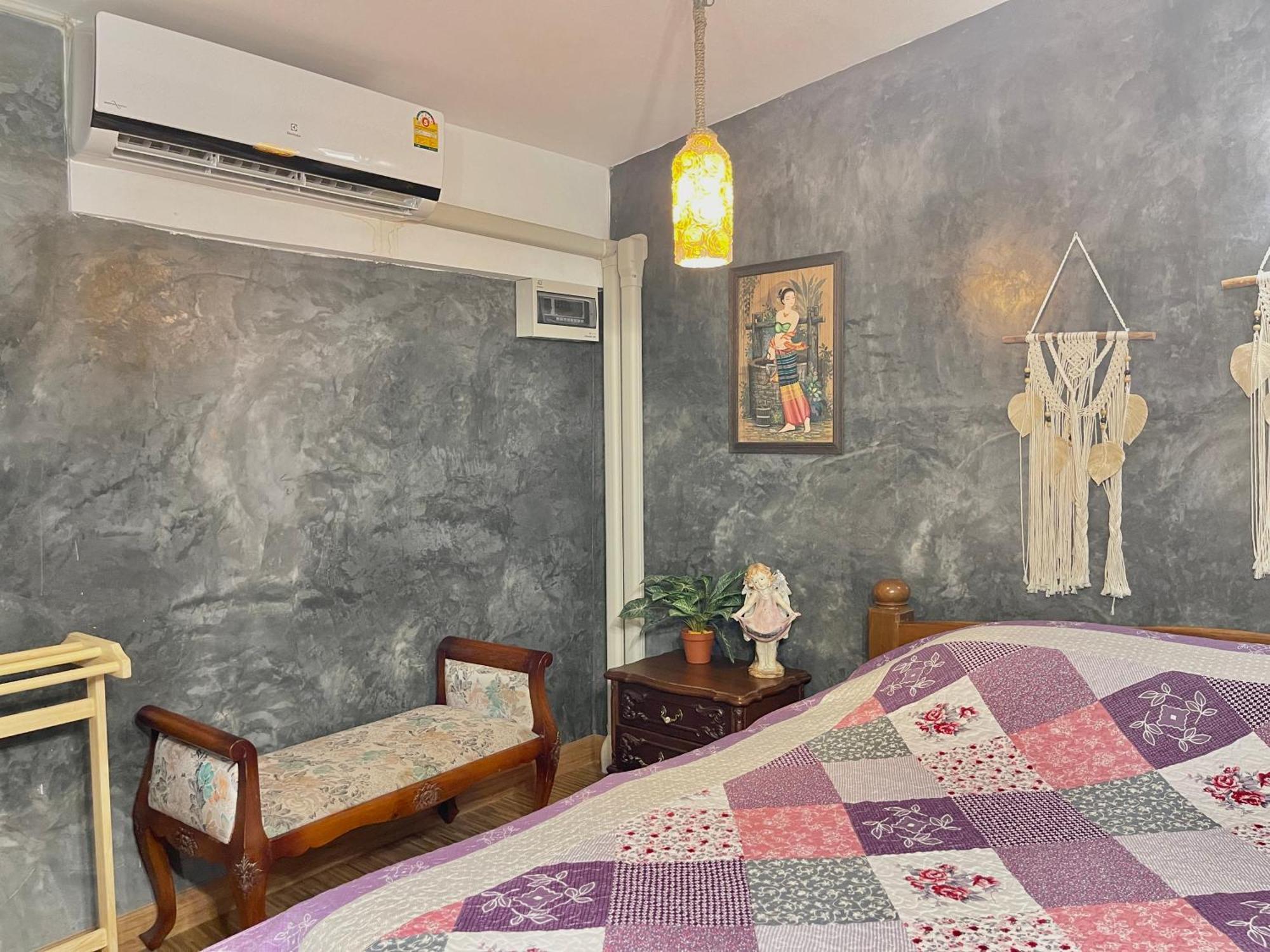 The Quarter Wutthakat Apartment Bangkok Bilik gambar
